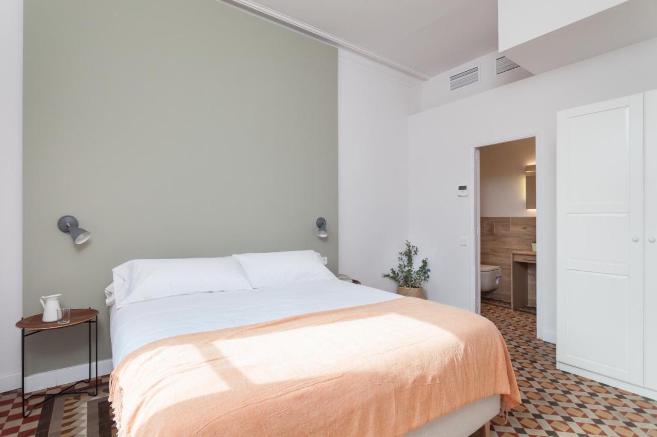 Flateli Pelayo H5 Apartment Барселона Екстериор снимка