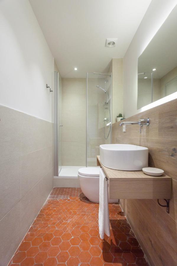 Flateli Pelayo H5 Apartment Барселона Екстериор снимка